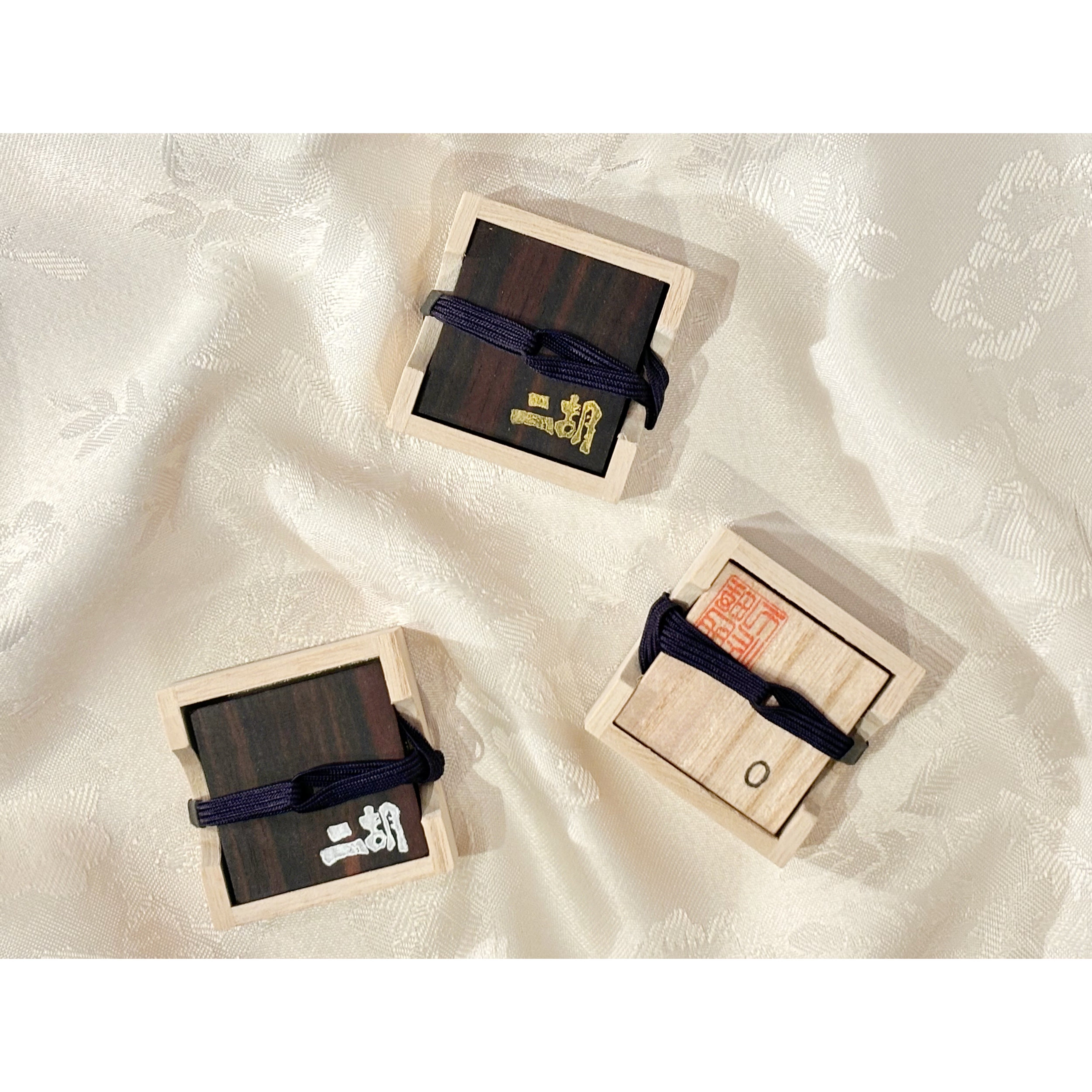 半額・二胡★新品★付属品新品 AU4KYTRJBP2R4YKJXYQ7TVMJ.jpeg